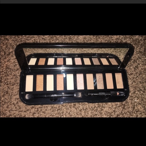 Make up bundle!!🎀 - Picture 2 of 2